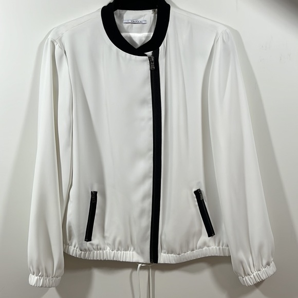 🆕T Tahari>Silky zip up jacket with contrast collar and pockets NWOT - Picture 1 of 7